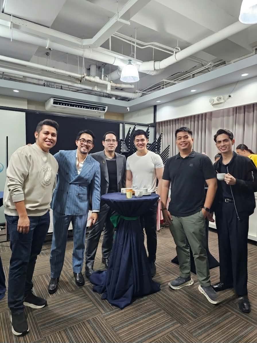 Clive Llora with Boss RDR, Fibo Lim, Real Tak Darbs, and Charl Gos